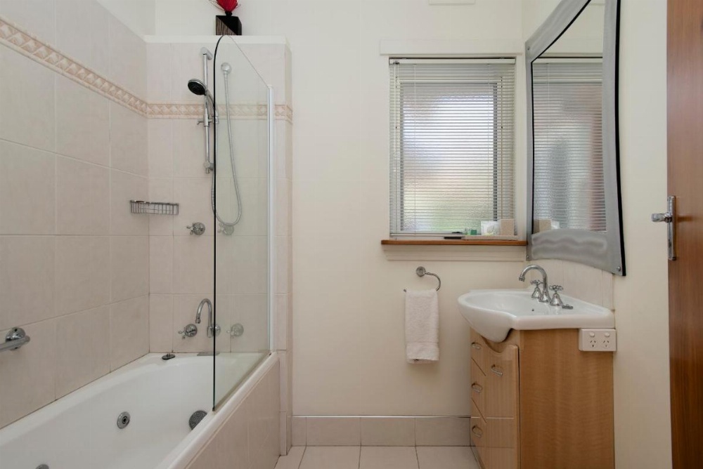 Room image 5